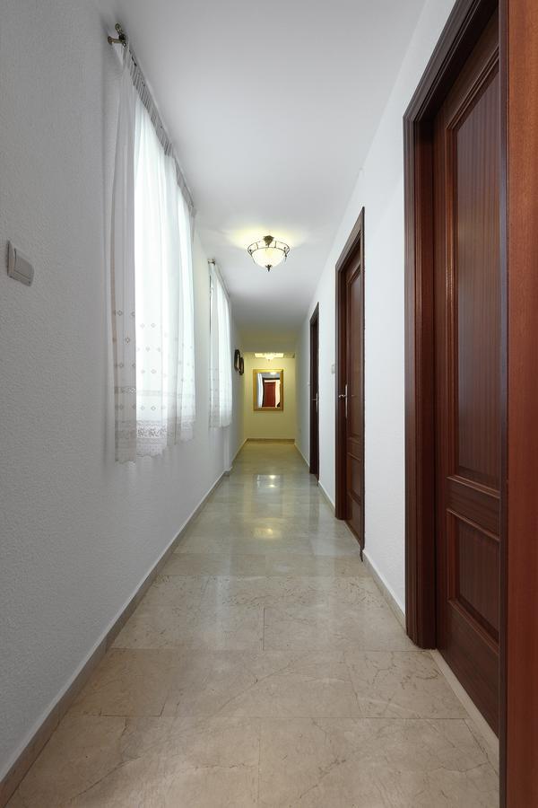 Piso En Calle Recogidas Granada Exterior photo